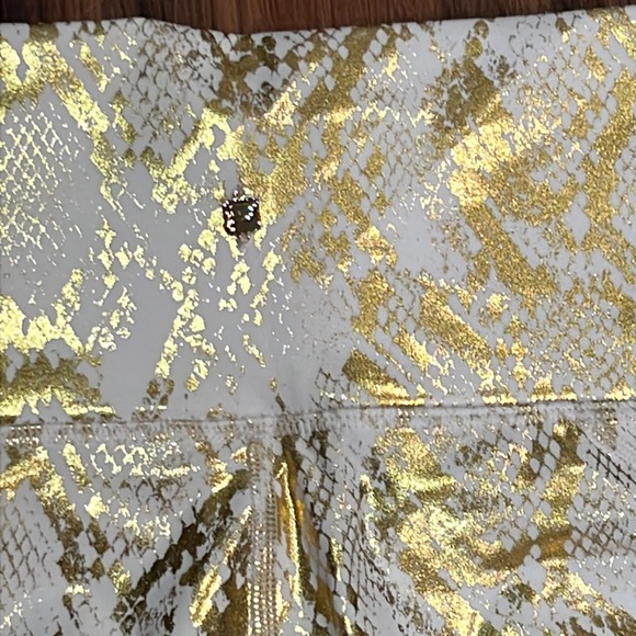 Fabletics Ultralux High Waisted Legging - Picture 14 of 16